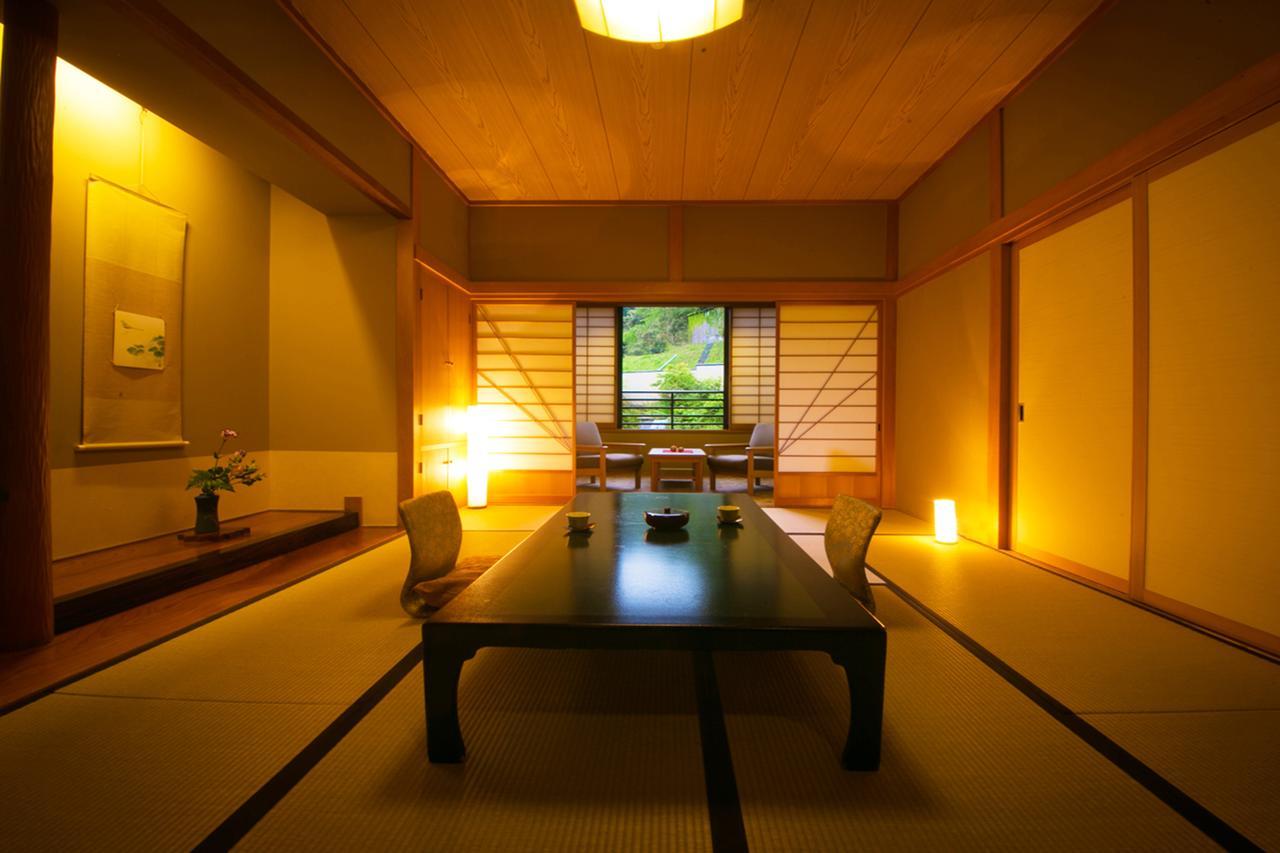 Nansuikaku Hotell Miyawaka Exteriör bild